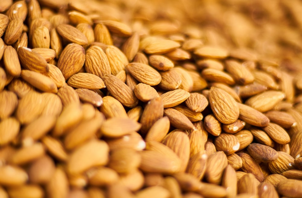 معایب بادام درختی